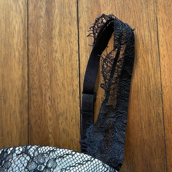 Guess satin style and lace corset - Picture 12 of 13